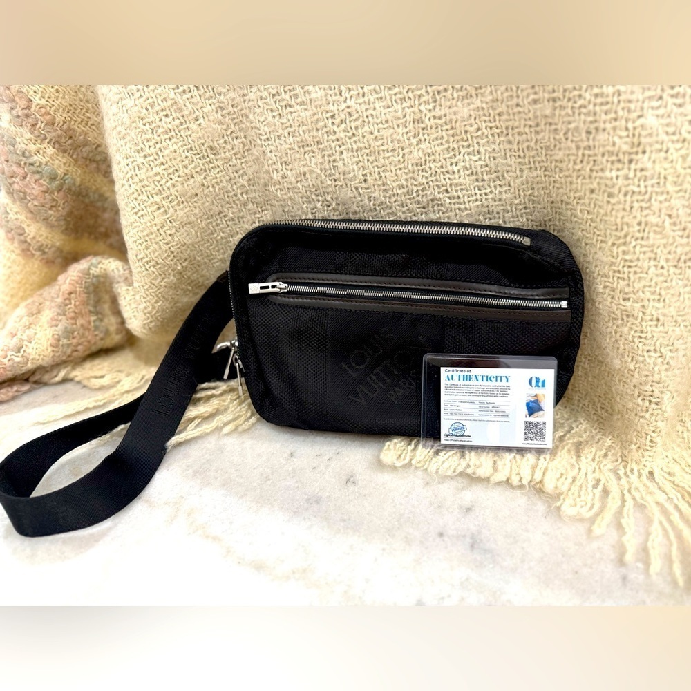 LOUIS VUITTON Black Damier Geant Archer Bumbag Sling Back
